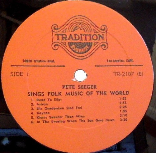 Pete Seeger : Sings Folk Music Of The World (LP, Album)